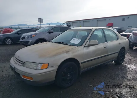 1994 Honda Accord Lx z USA, uszkodzony, nr VIN JHMCD5634RC074631